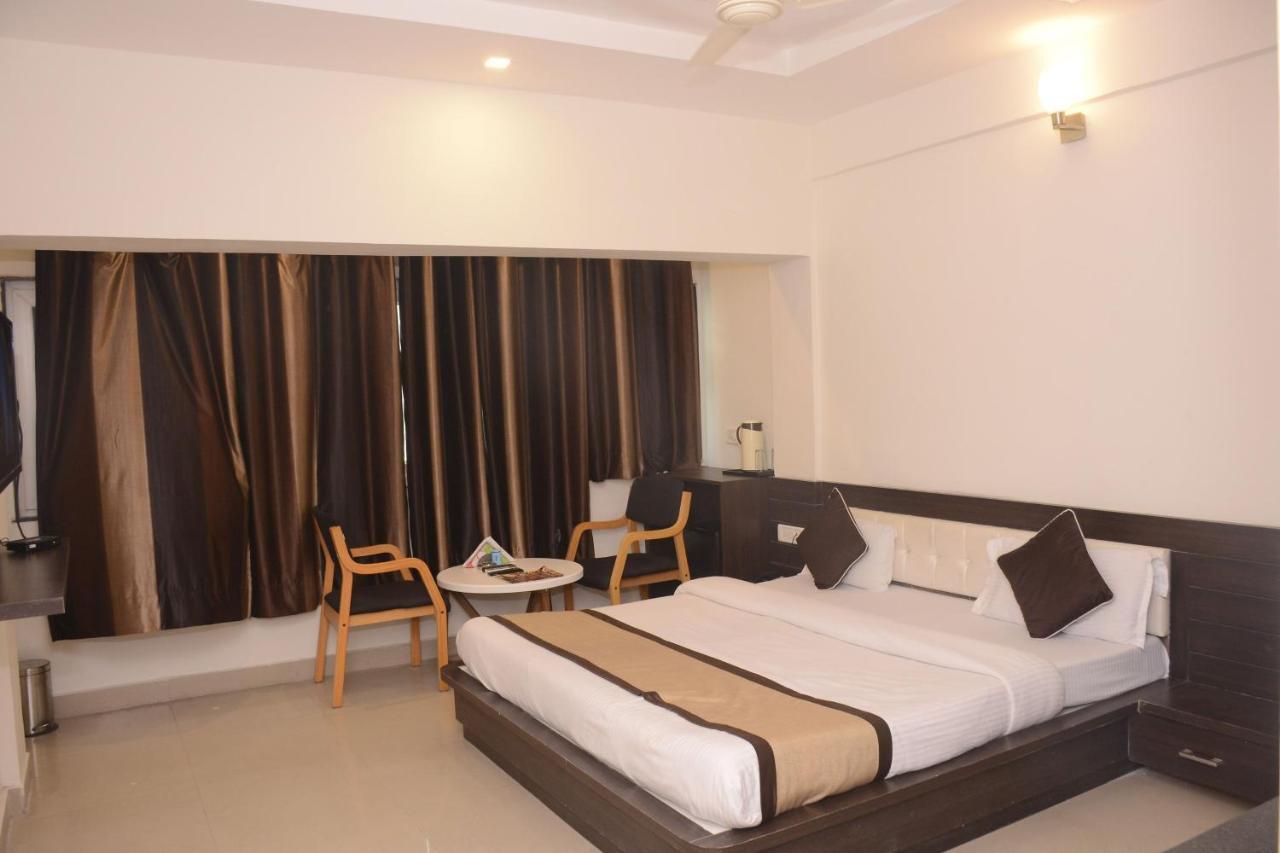 Hotel Bharat Kota  Kültér fotó