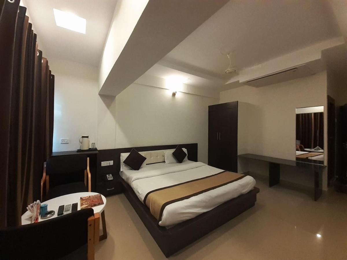 Hotel Bharat Kota  Kültér fotó