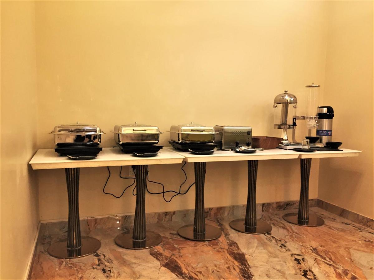Hotel Bharat Kota  Kültér fotó