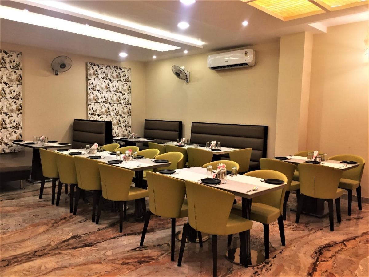 Hotel Bharat Kota  Kültér fotó