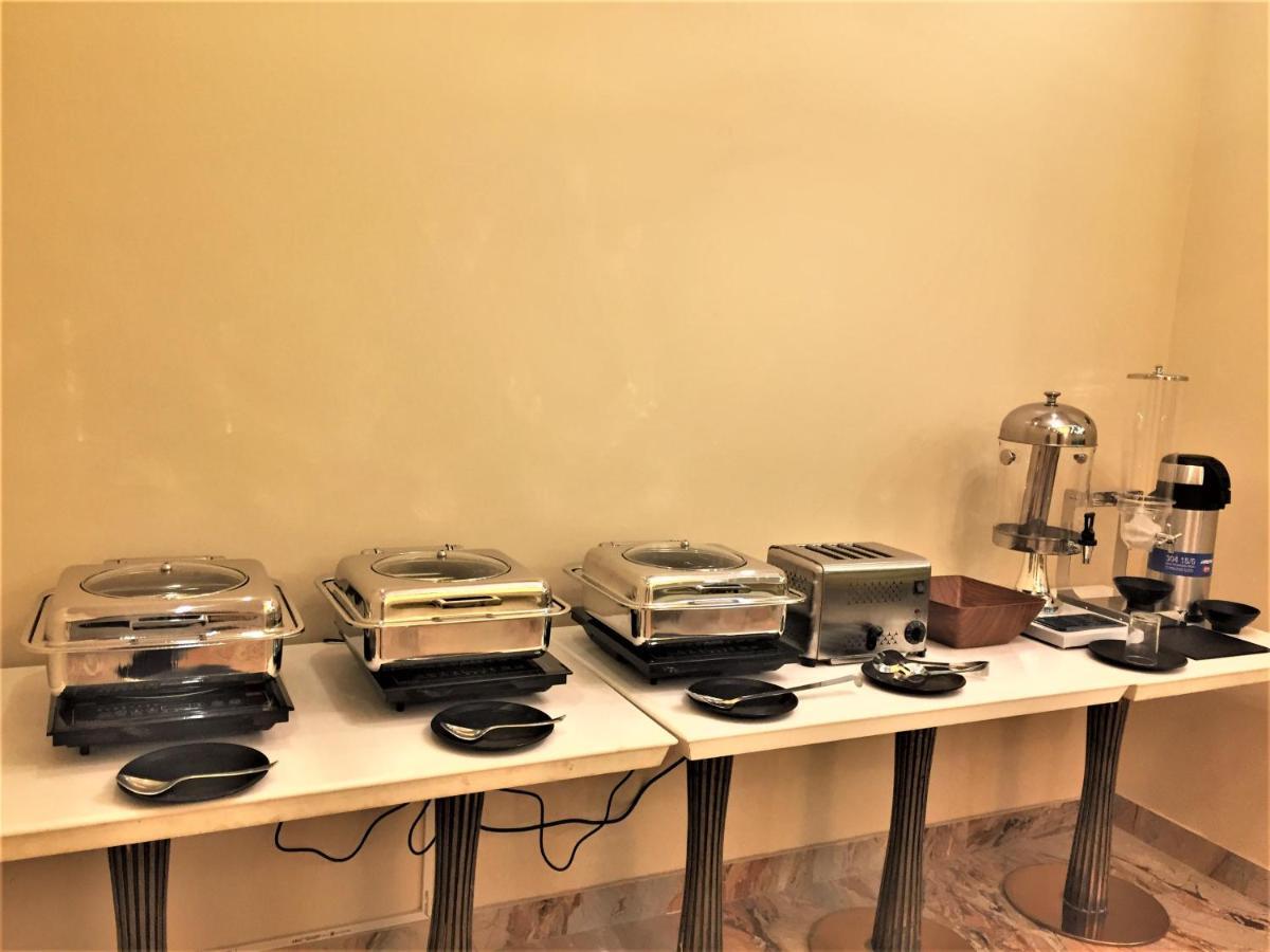 Hotel Bharat Kota  Kültér fotó