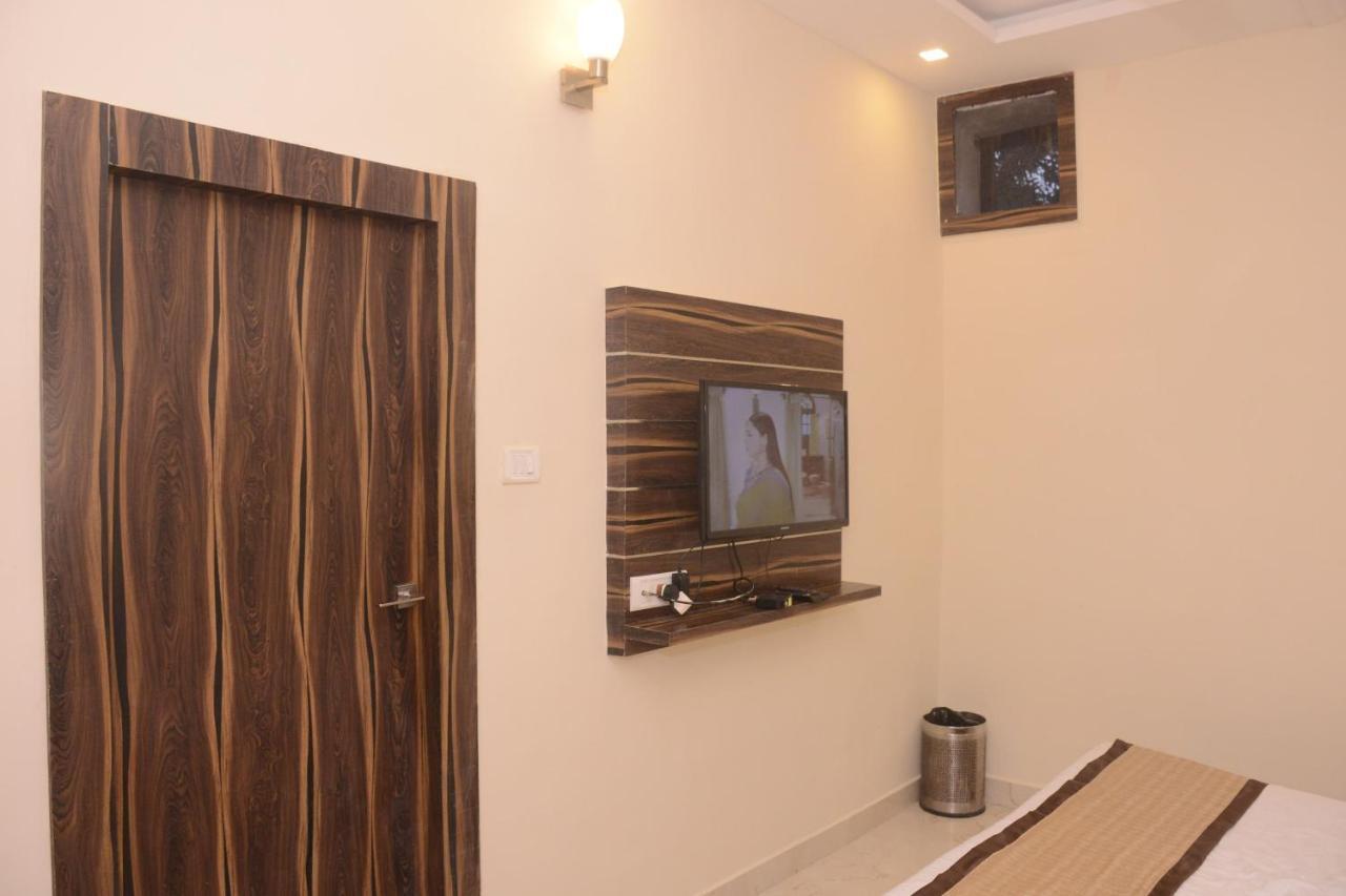 Hotel Bharat Kota  Kültér fotó