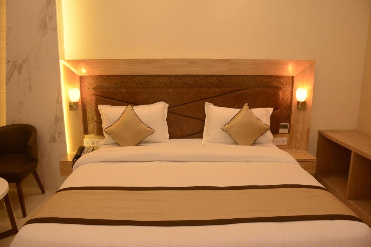 Hotel Bharat Kota  Kültér fotó