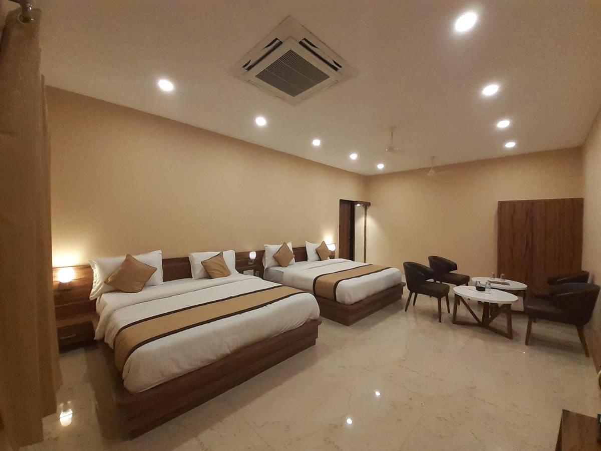Hotel Bharat Kota  Kültér fotó