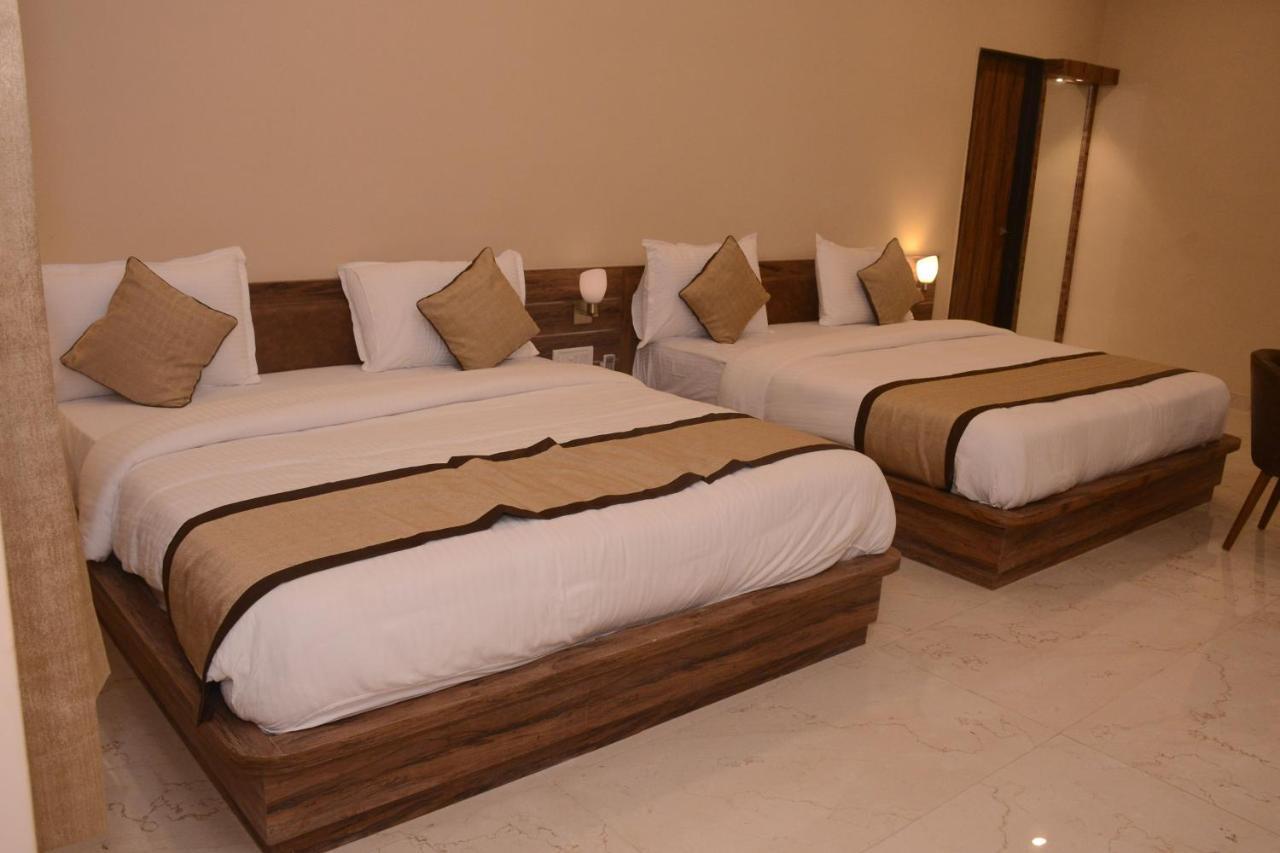 Hotel Bharat Kota  Kültér fotó