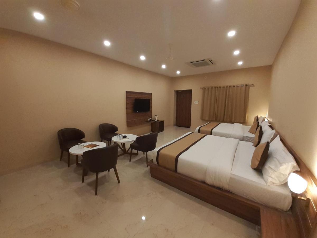 Hotel Bharat Kota  Kültér fotó