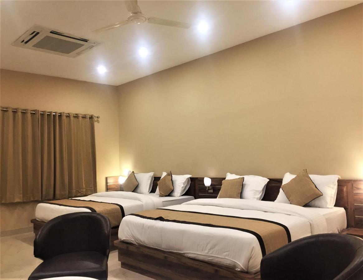Hotel Bharat Kota  Kültér fotó